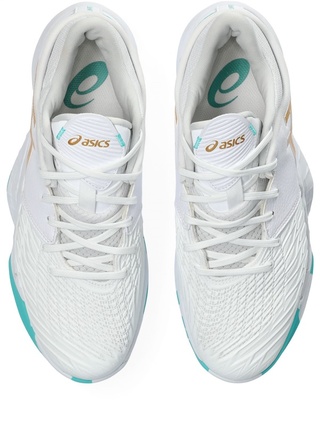 河村勇輝選手が使用して人気が高まったアシックスの「UNPRE ARS LOW