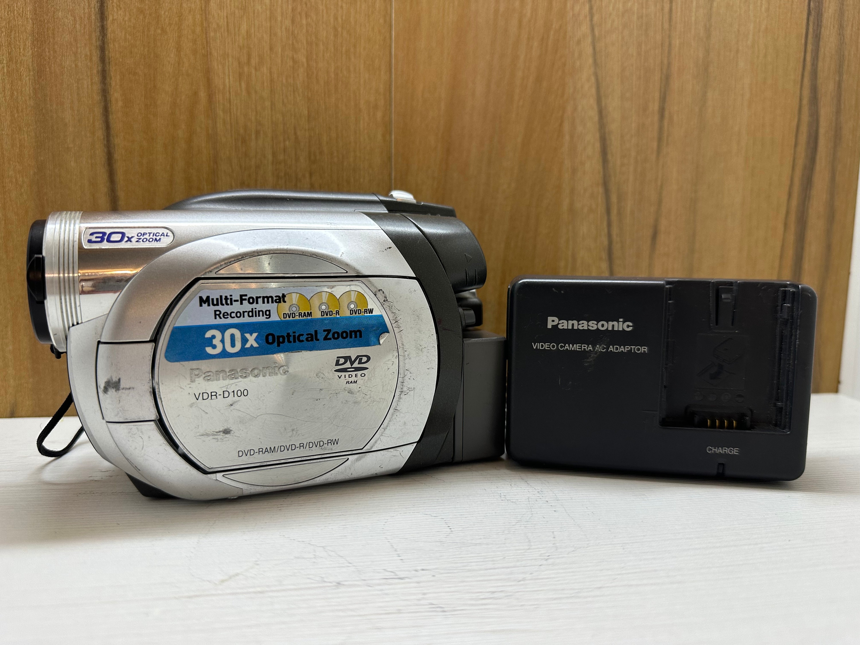 Panasonic DVD VDR D100E Video Camera 30X Optical Zoom Japan +