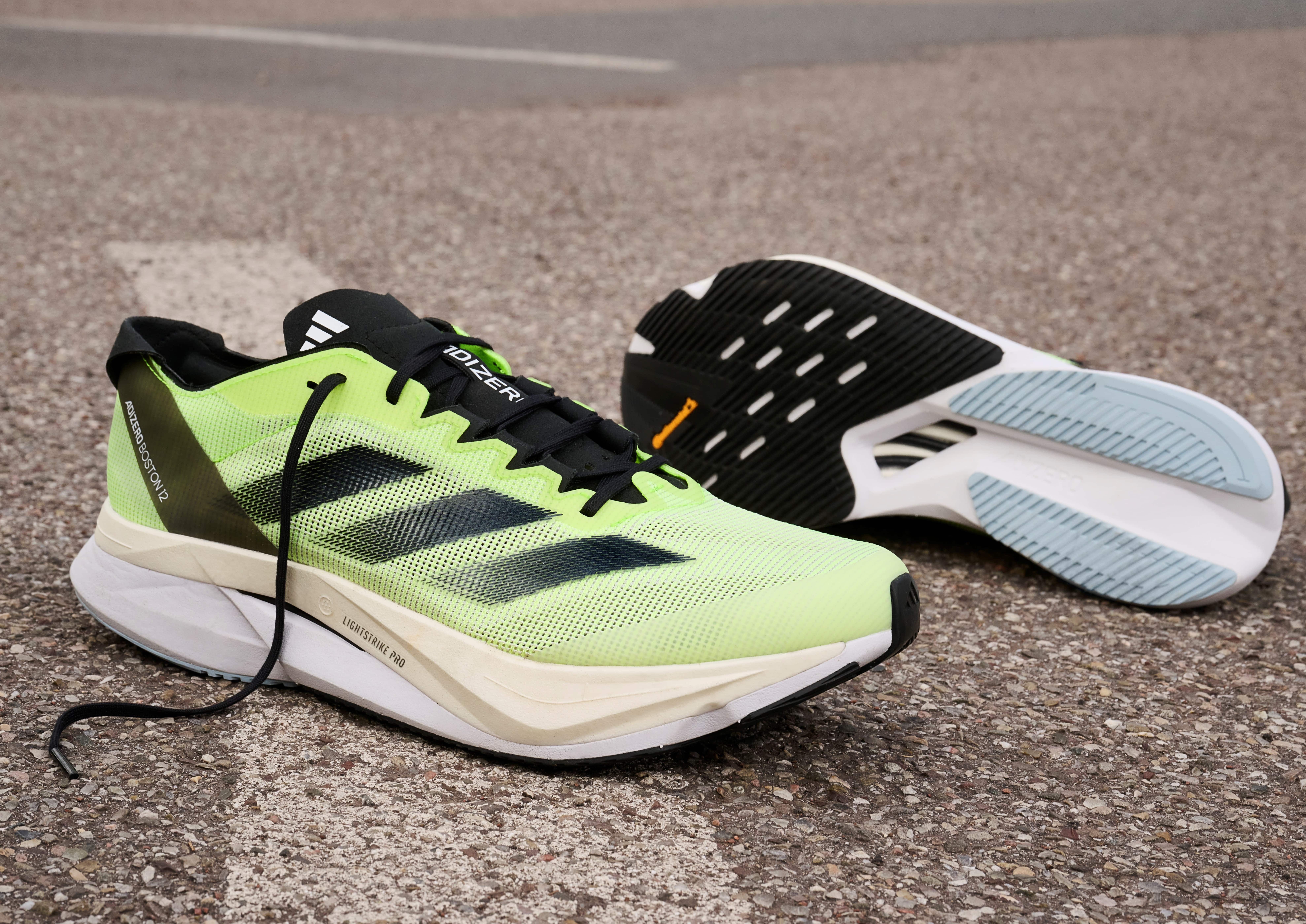 幅広いシーンで活躍する人気のシューズがアップデート 「ADIZERO