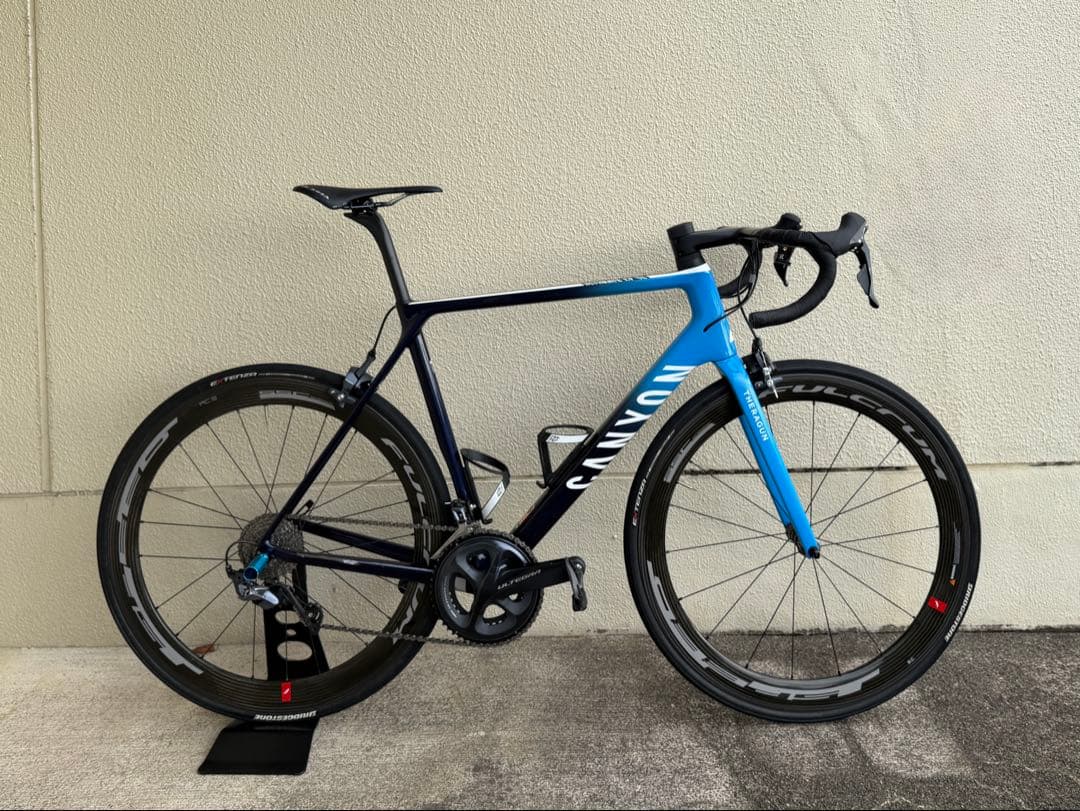 Canyon CF SL8.0 Lサイズ ホイールなし 美品 新型アルテグラDi2搭載の上位モデル「アルティメット CF SL 8 Aero」を