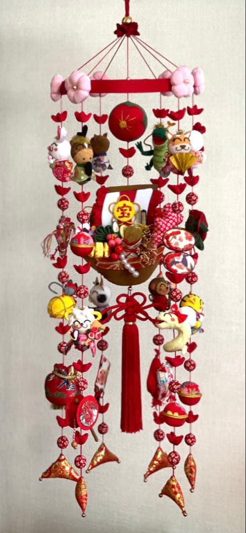 十二支の吊るし雛(木目込みまり　梅) 雛人形飾り 木目込み JUHO-TOUGEI ふく 越前和紙花まり – 寿鳳人形の東芸