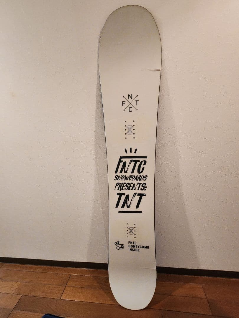 FNTC TNT18-19年モデル 153cm 即納】メンズ スノーボード 板 153cm FNTC TNT L Black エフエヌティー