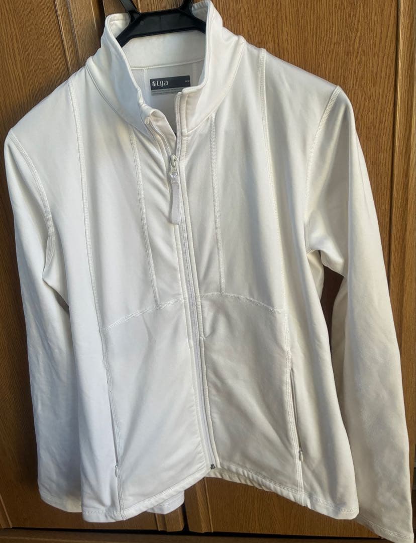 Lija ホワイト ジップアップジャケット Lサイズ Everyday Zip-up Hoodie Sweatshirt - White | Levi's® US