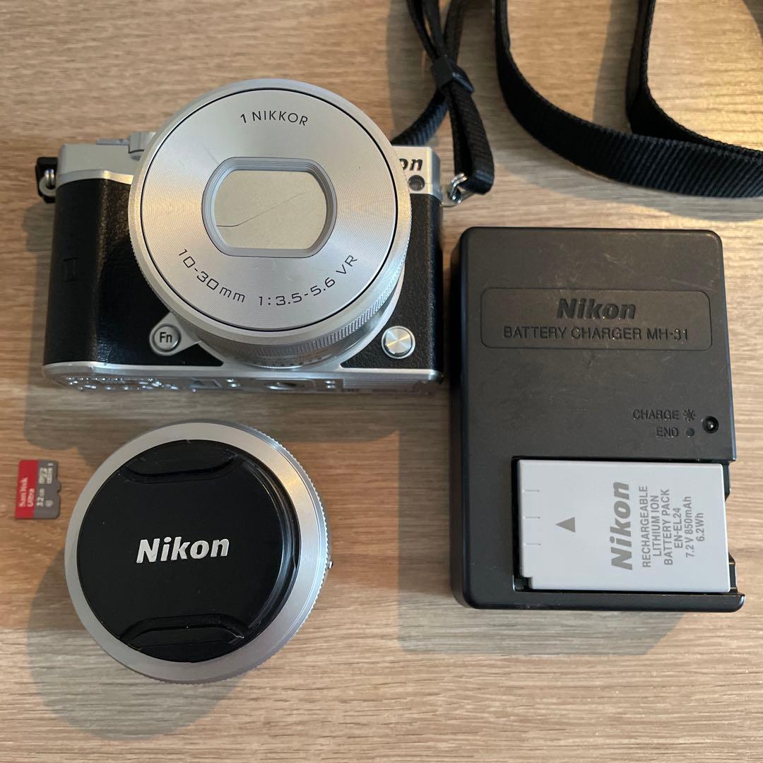 Nikon 1 NIKKOR 10-30mm VR ミラーレス Nikon 1 V ニコン V1 10-30mm 30-110mm ダブルズームキット ホワイト