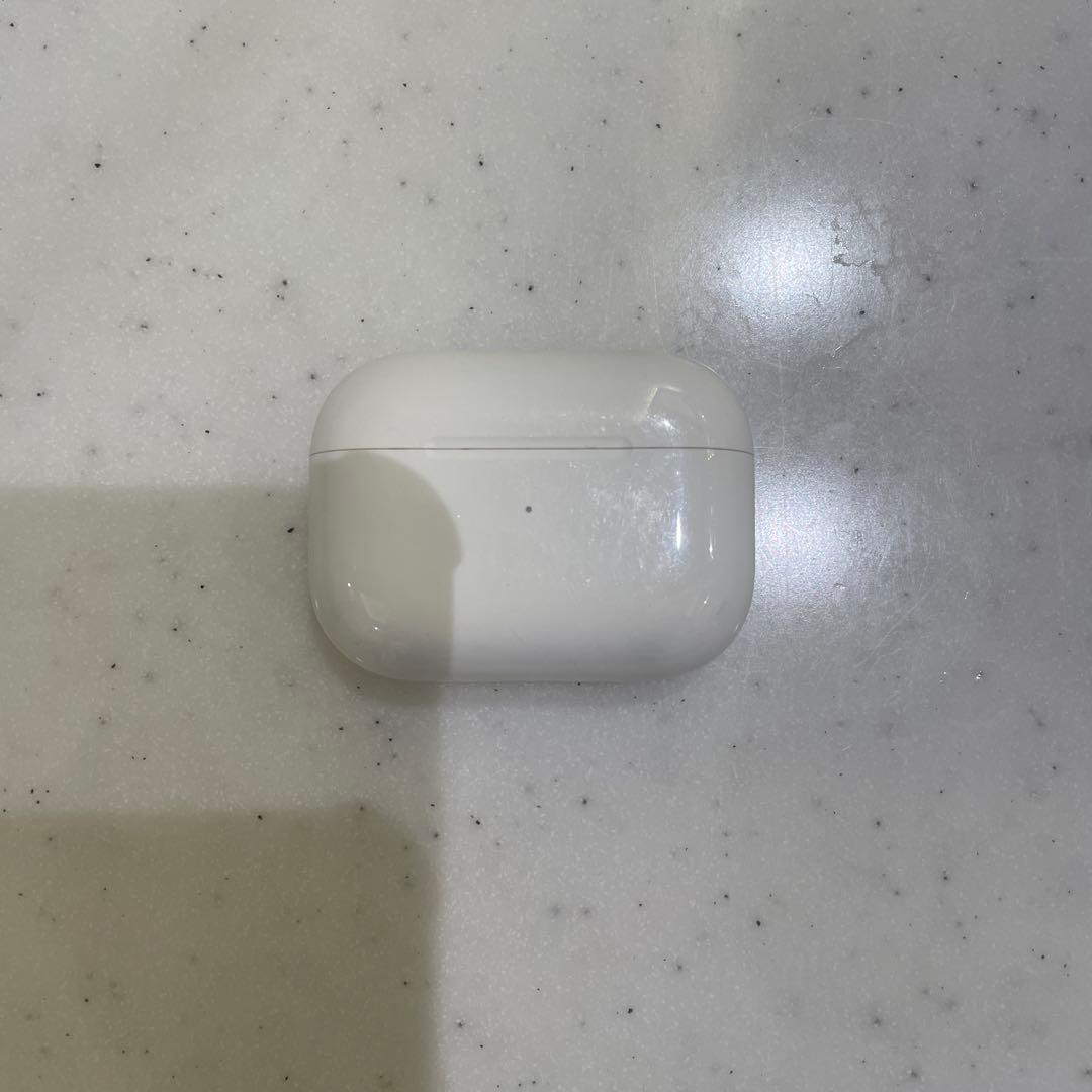AirPods Pro ワイヤレスイヤホン ホワイト AirPods Pro 3 - Apple（日本）